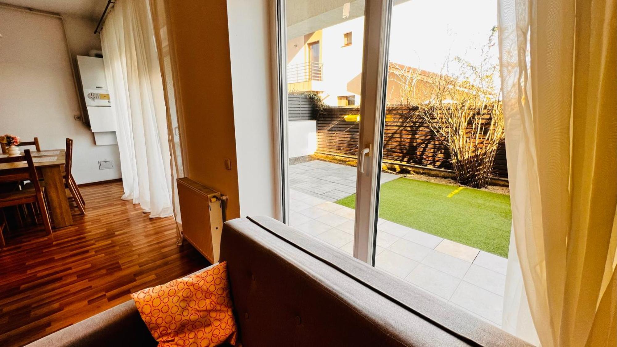 Otopeni Airport Apartment With Private Garden Exteriér fotografie