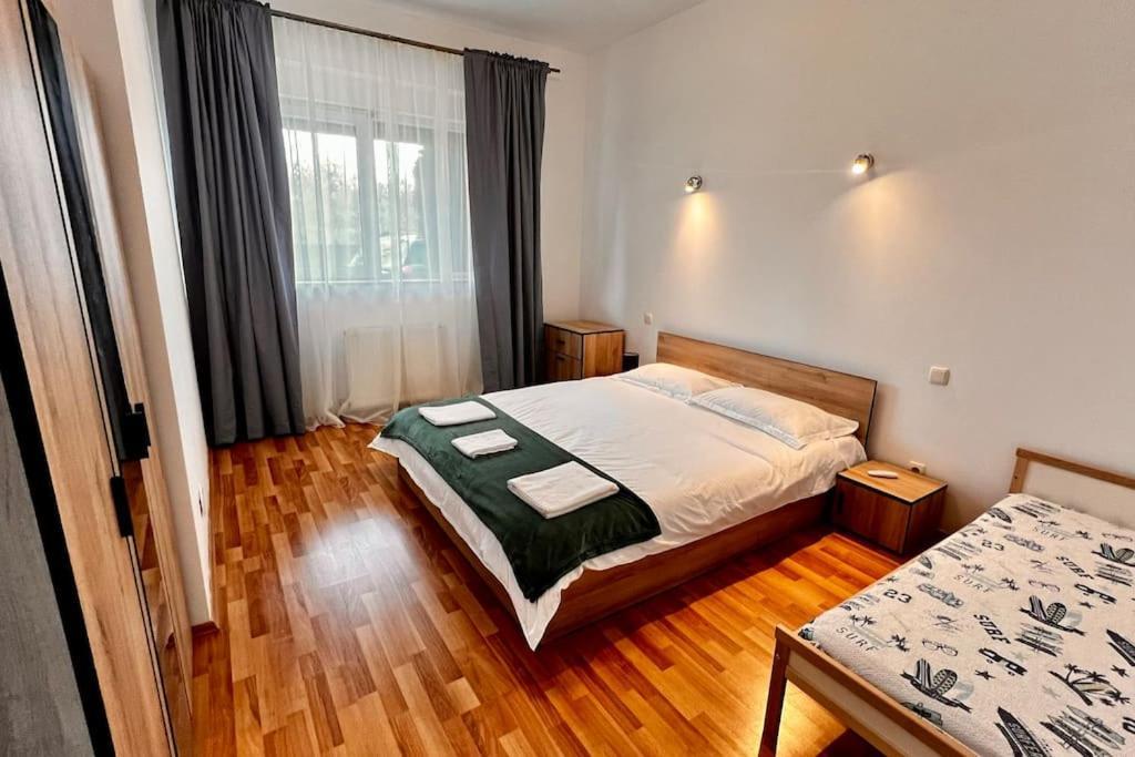 Otopeni Airport Apartment With Private Garden Exteriér fotografie